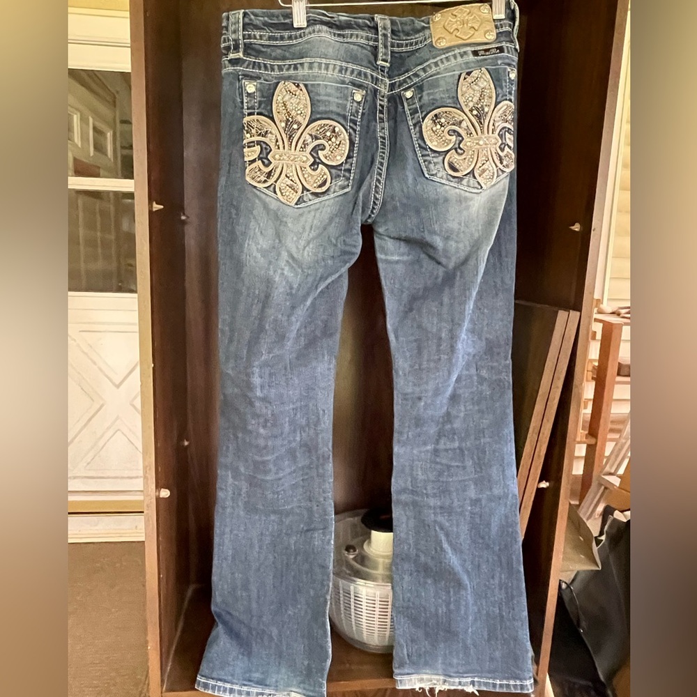Women's Miss Me Fleur Di Lis Mid Rise Embellished Jeans